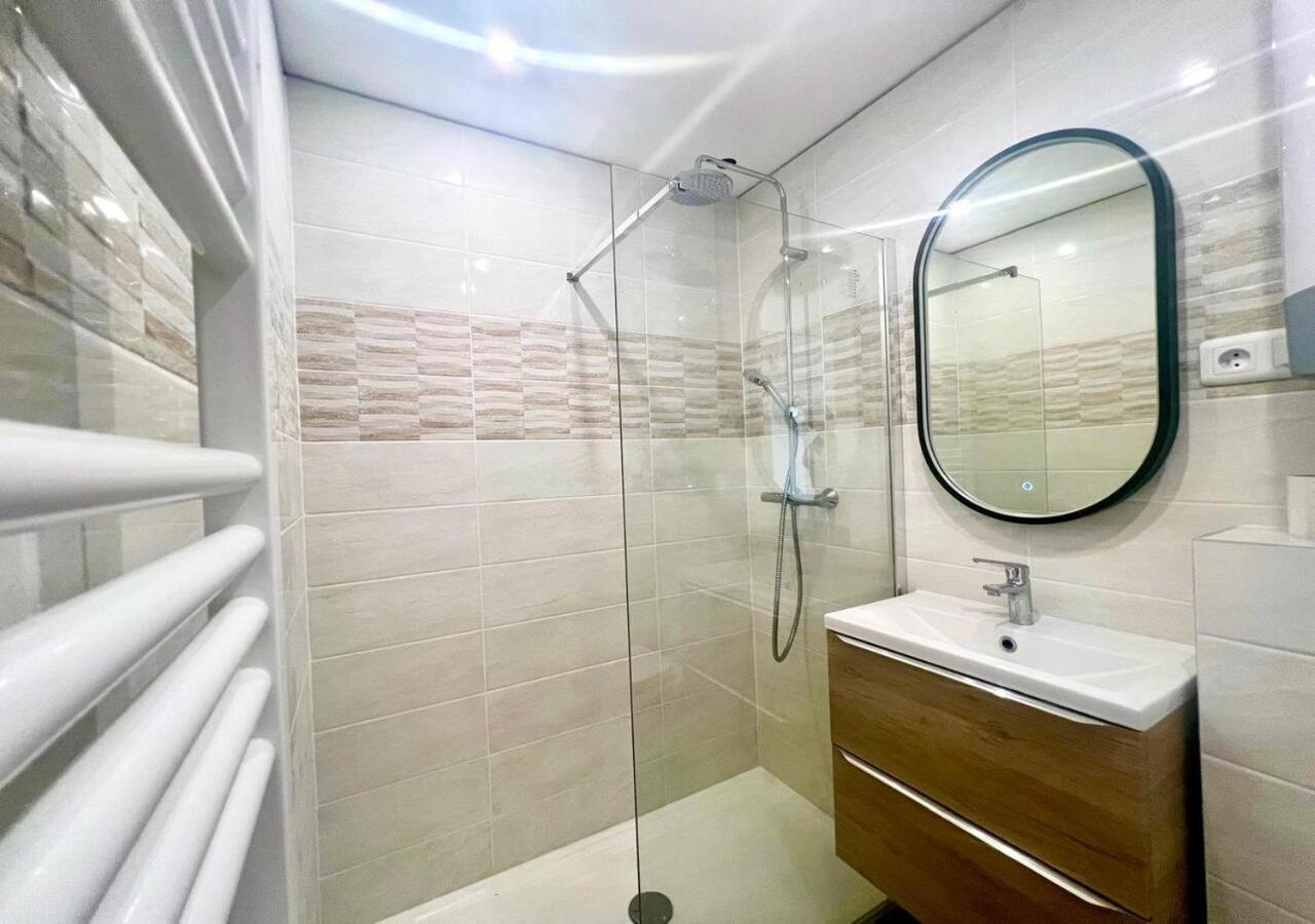 Studio Eclat Marine 3 Etoiles - Vue Mer - Parking-Clim-Plage A 20 Metres - Capitalchic Services Saint-Aygulf เฟรฌูส ภายนอก รูปภาพ
