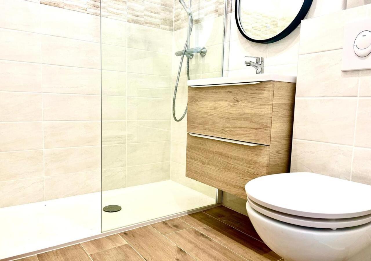 Studio Eclat Marine 3 Etoiles - Vue Mer - Parking-Clim-Plage A 20 Metres - Capitalchic Services Saint-Aygulf เฟรฌูส ภายนอก รูปภาพ